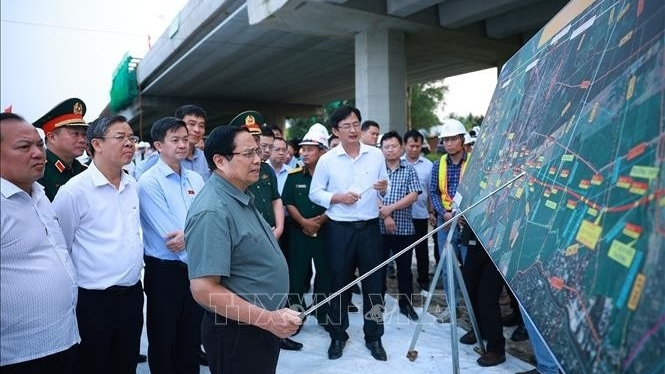 PM Pham Minh Chinh calls for accelerated progress of projects in celebration of the 14th National Party Congress
