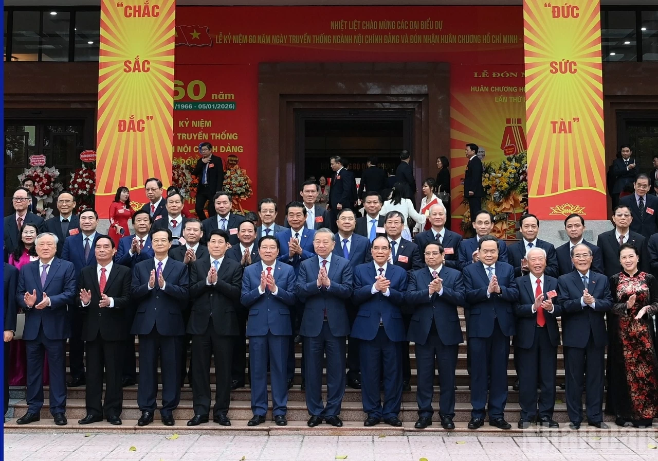 Commission for Internal Affairs receives the Ho Chi Minh Order