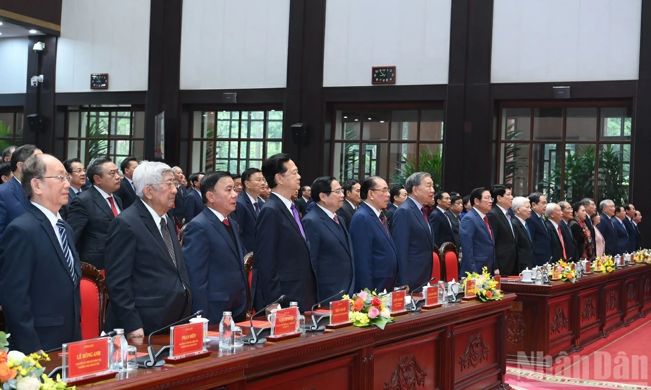 Commission for Internal Affairs receives the Ho Chi Minh Order