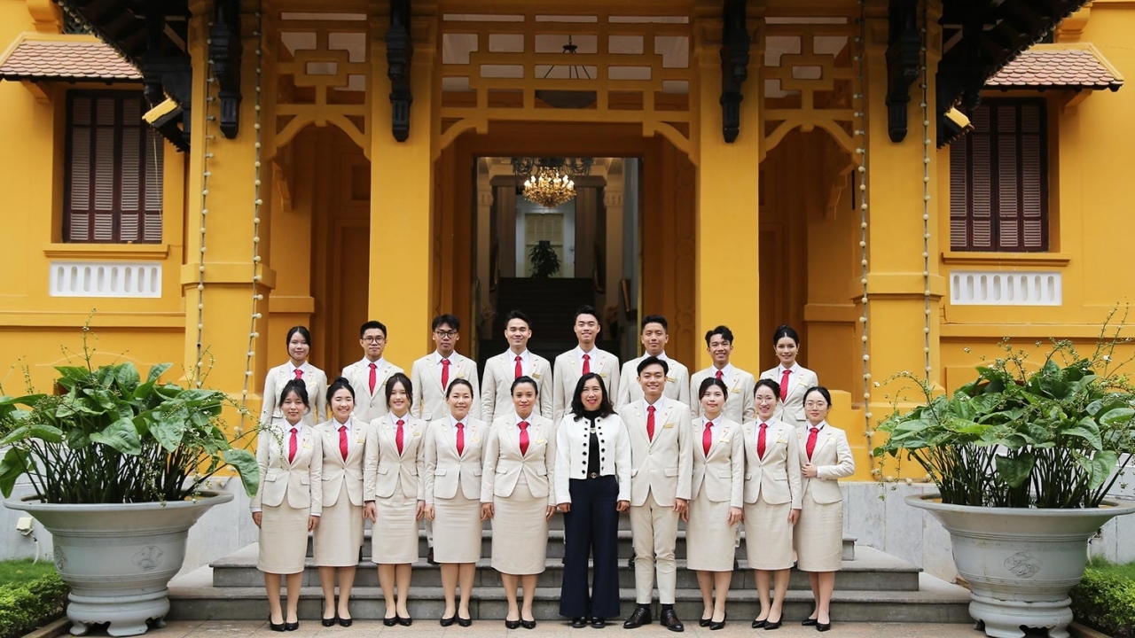 Deputy FM Le Thi Thu Hang meets Vietnamese delegation attending SSEAYP 2026