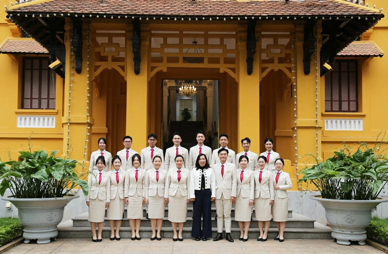 Deputy FM Le Thi Thu Hang meets Vietnamese delegation attending SSEAYP 2026 Deputy FM Le Thi Thu Hang meets Vietnamese delegation attending SSEAYP 2026
