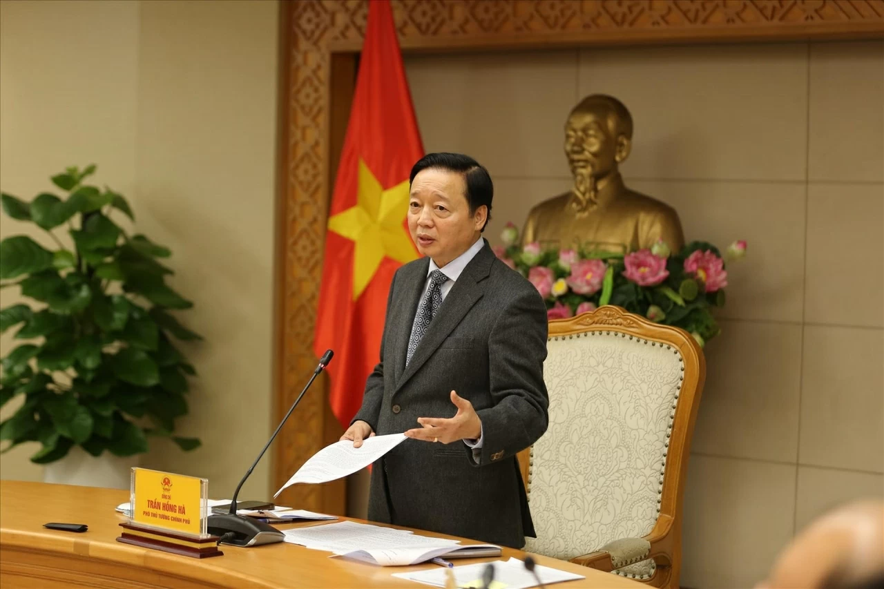 Combating IUU Fishing: Deputy PM Tran Hong Ha demands clear legal responsibilities in management Combating IUU Fishing: Deputy PM Tran Hong Ha demands clear legal responsibilities in management