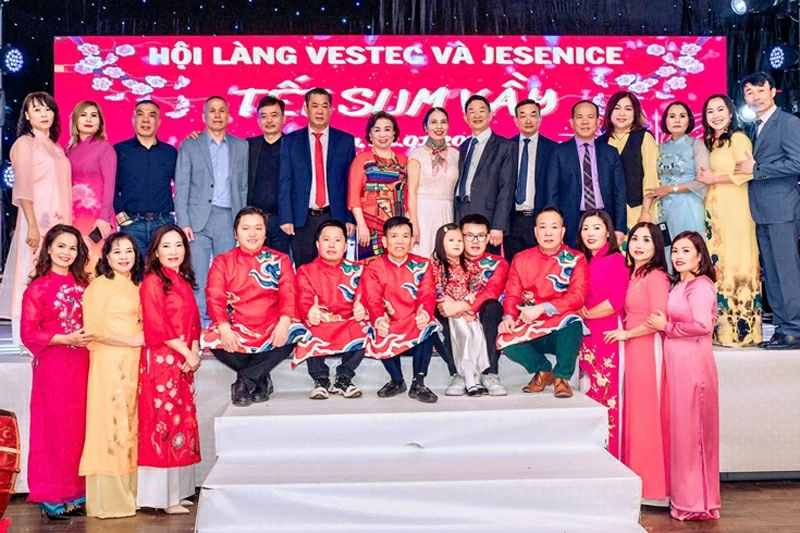 Villages continue the story of Vietnam – Czech friendship Villages continue the story of Vietnam – Czech friendship