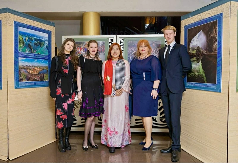 Villages continue the story of Vietnam – Czech friendship Villages continue the story of Vietnam – Czech friendship