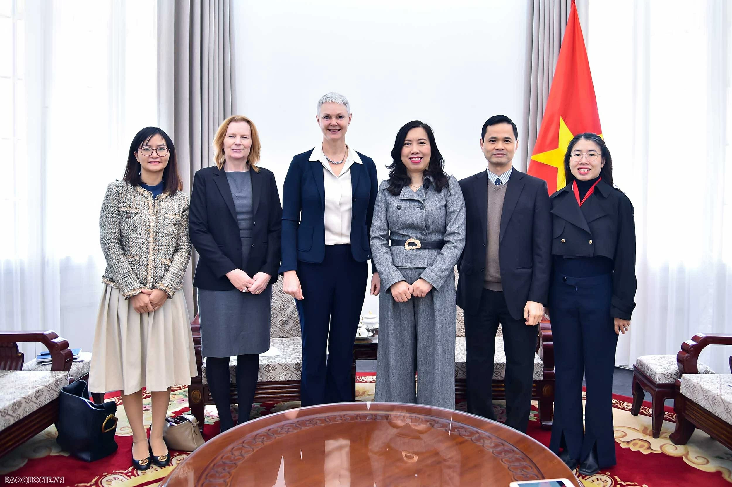 Deputy Foreign Minister Le Thi Thu Hang receives Norwegian Ambassador Hilde Solbakken Deputy Foreign Minister Le Thi Thu Hang receives Norwegian Ambassador Hilde Solbakken
