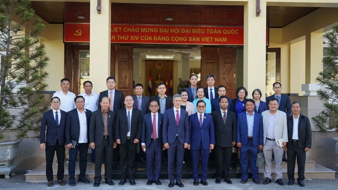 Spreading the significance of the 14th Party Congress in Cambodia: Photo exhibition
