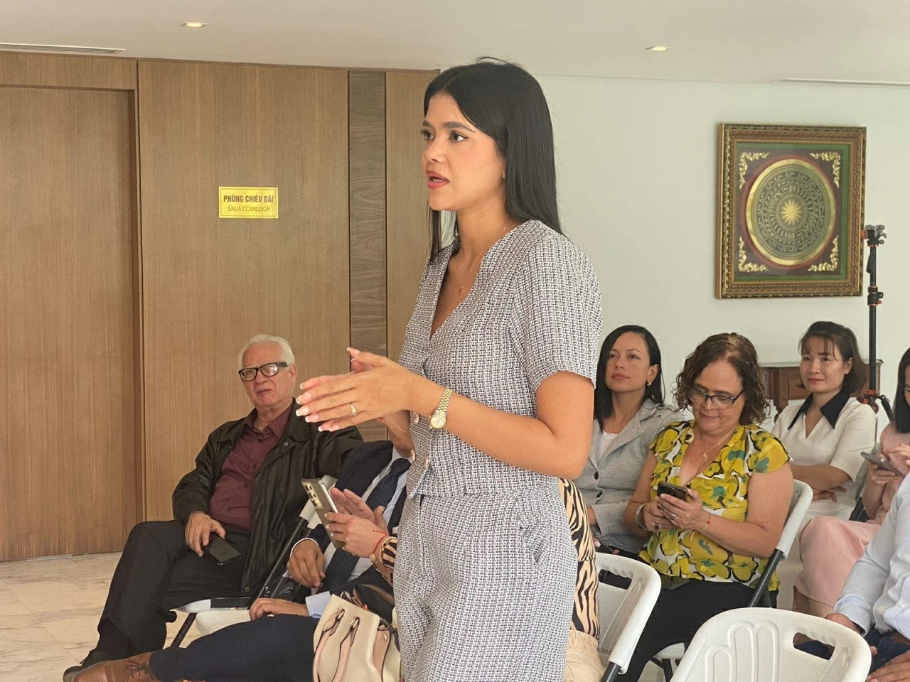 Vietnamese Embassy in Venezuela holds press meeting on the upcoming 14th National Party Congress