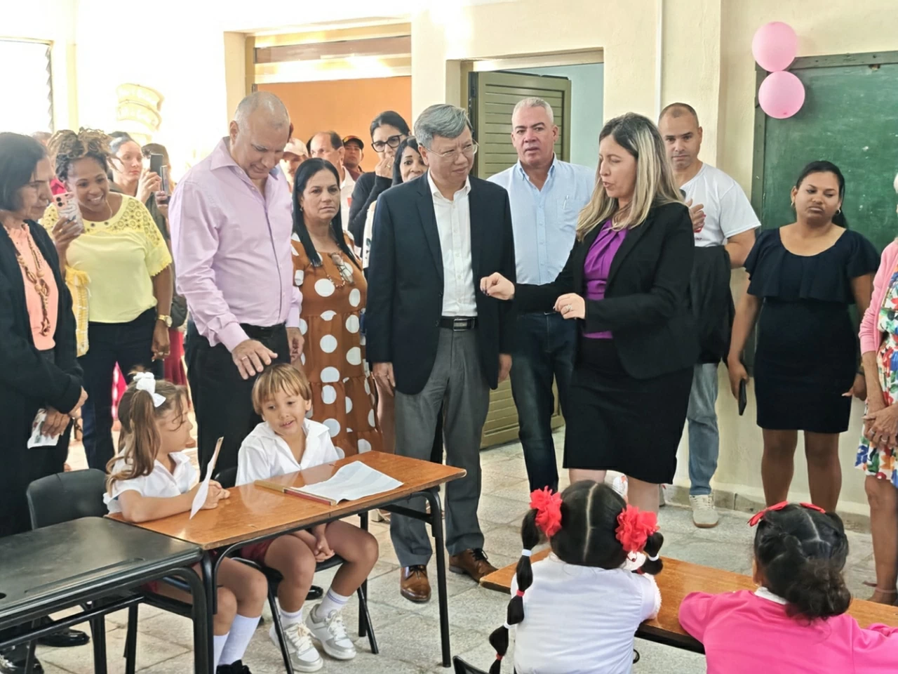 Inauguration of Vietnam-sponsored primary school in Ben Tre Village, Cuba