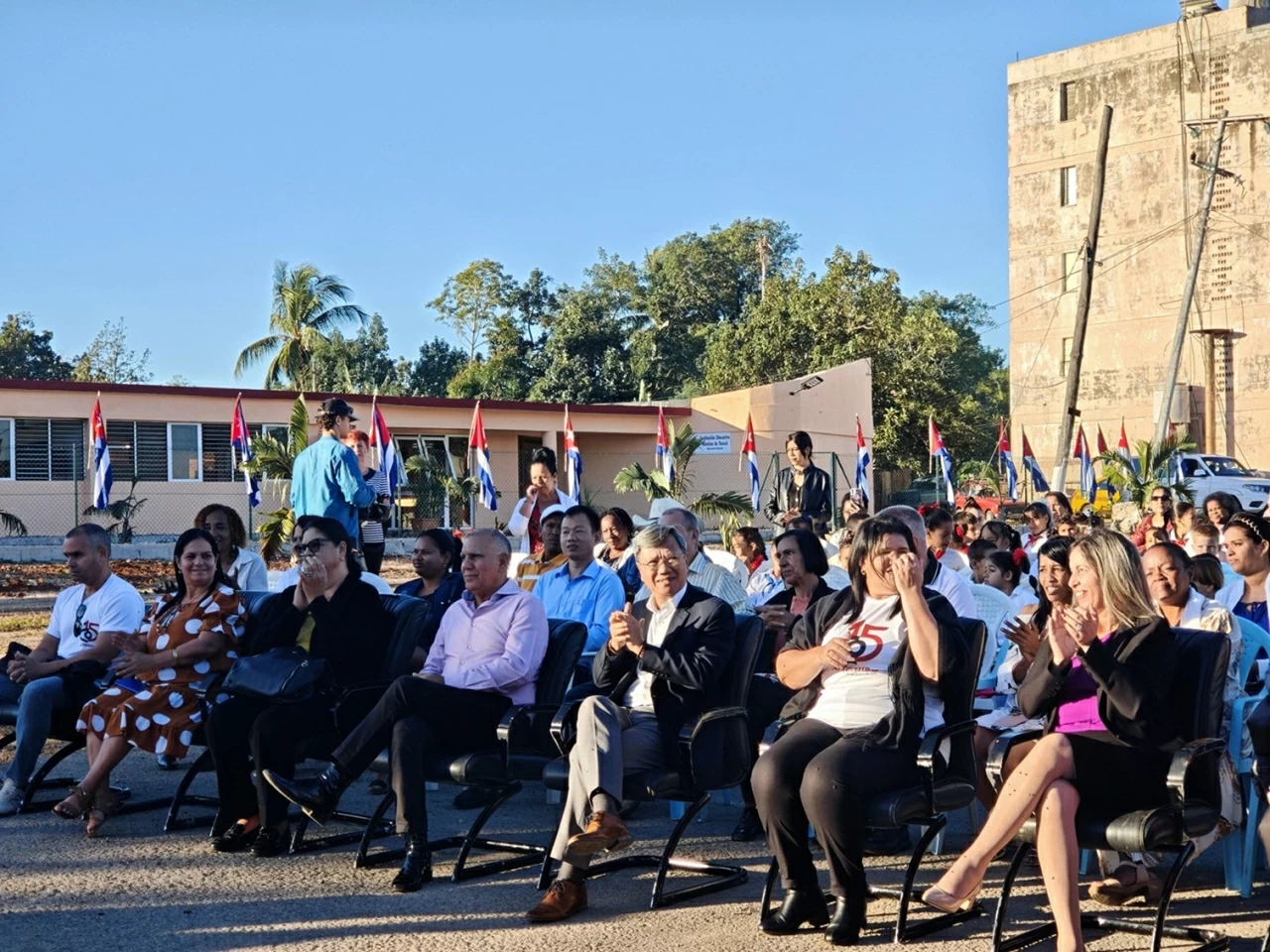 Inauguration of Vietnam-sponsored primary school in Ben Tre Village, Cuba