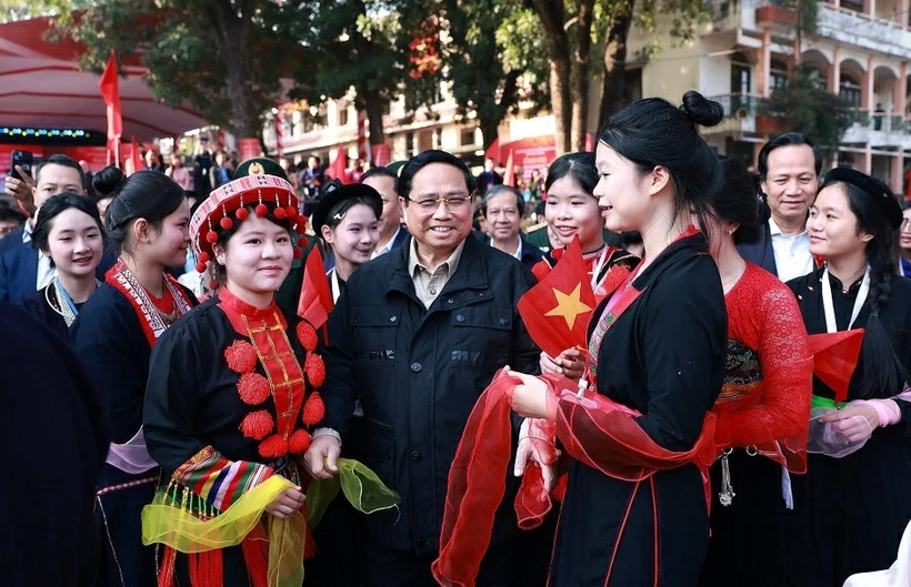 Investing in educational infrastructure in mountainous areas promotes equal access to education: PM Chinh