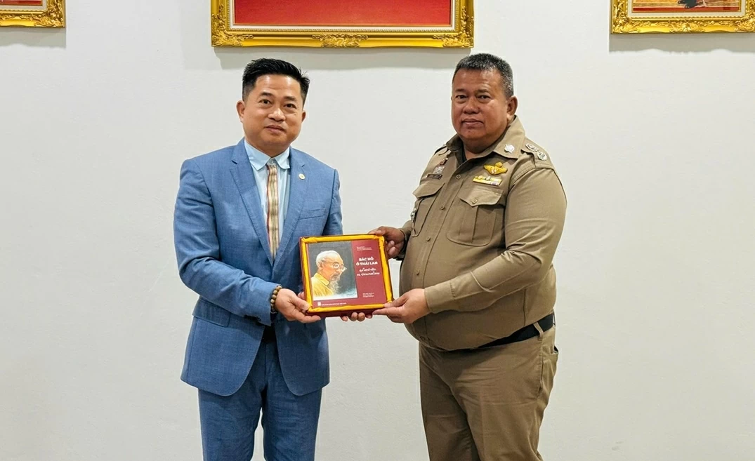 Promoting cooperation between Vietnam and northeastern Thailand Promoting cooperation between Vietnam and northeastern Thailand