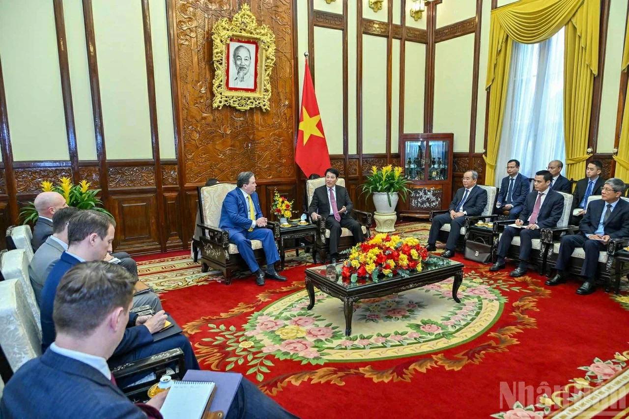 President Luong Cuong receives outgoing Ambassador Marc Knapper President Luong Cuong receives outgoing Ambassador Marc Knapper