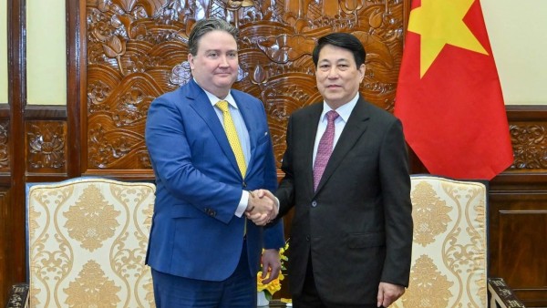 President Luong Cuong receives outgoing Ambassador Marc Knapper