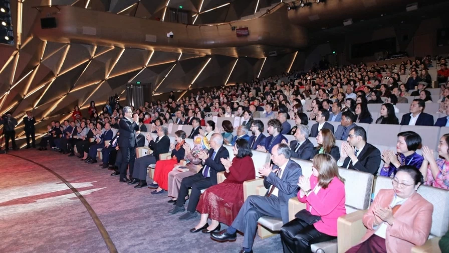 Highlights of the international art exchange 'Welcome New Year 2026' celebrating the 14th National Party Congress