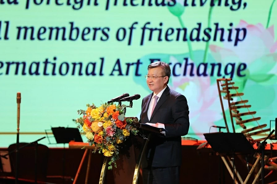 Highlights of the international art exchange 'Welcome New Year 2026' celebrating the 14th National Party Congress