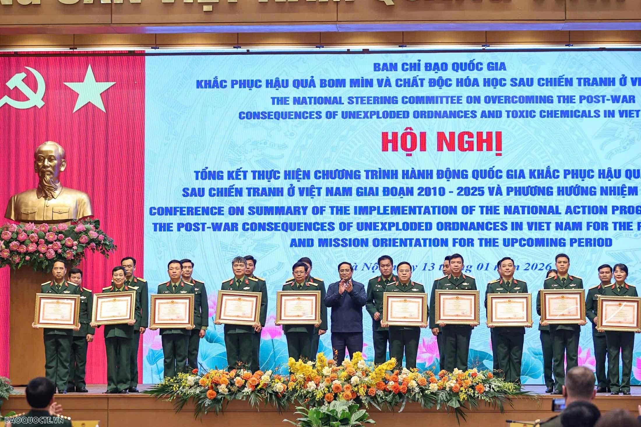 Prime Minister Pham Minh Chinh: Vietnam strives to clear all land contaminated by unexploded ordnance by 2045