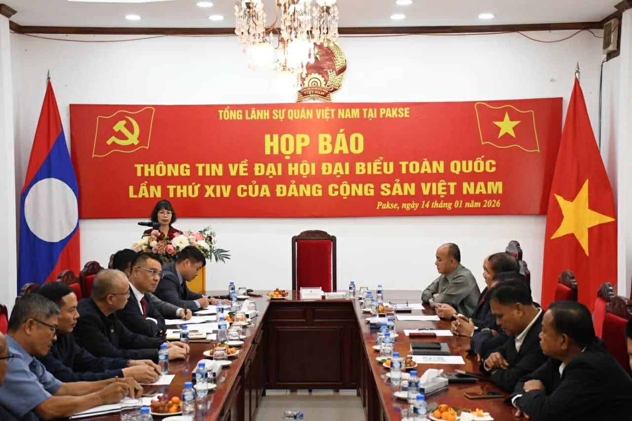 Vietnam Consulate General in Pakse holds a press conference on the 14th National Party Congress