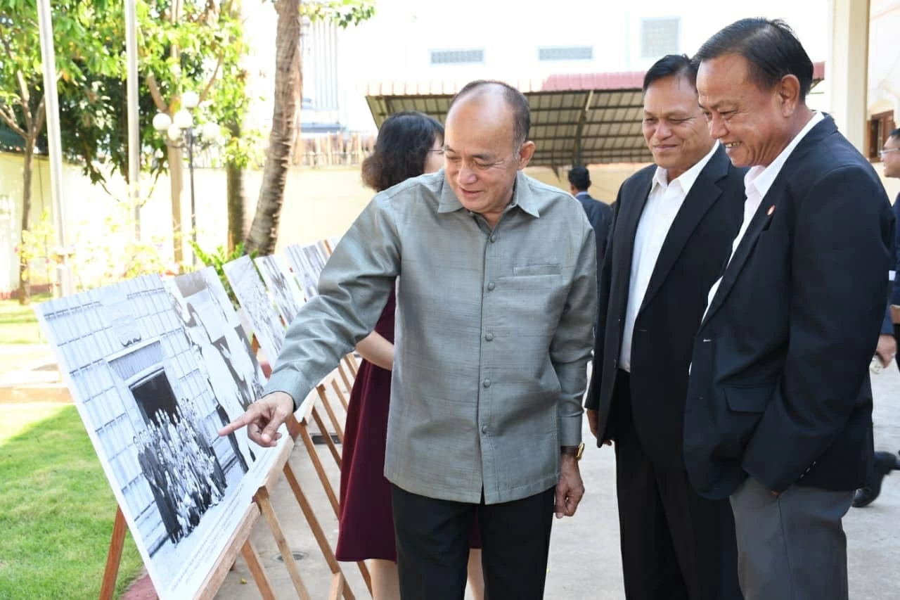 Vietnam Consulate General in Pakse holds a press conference on the 14th National Party Congress