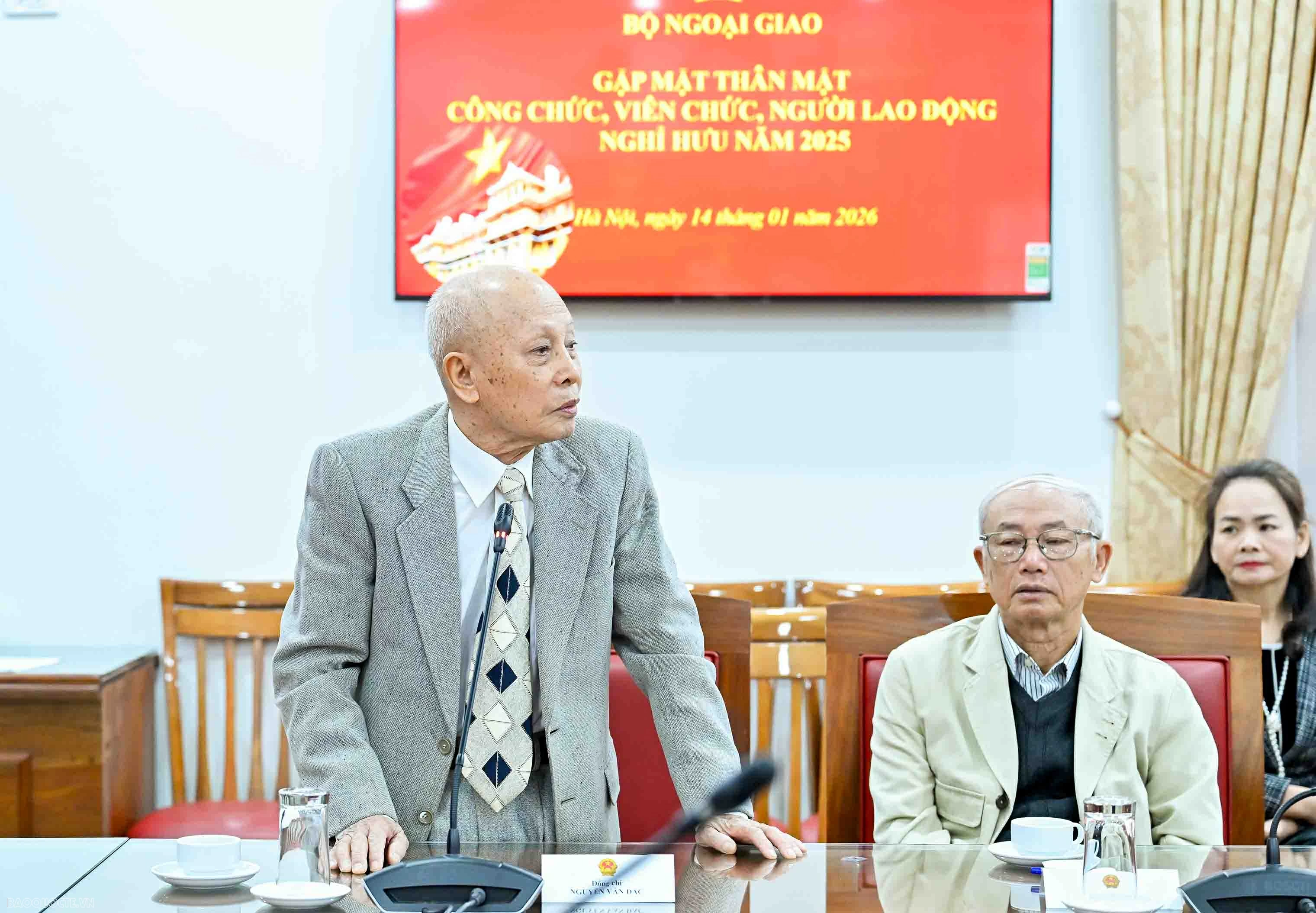 Ministry of Foreign Affairs leaders host farewell meeting for retiring officials in 2025