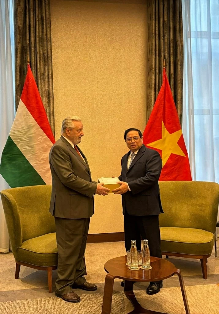 Optimism over Vietnam's strong progres ahead of the 14th National Congress of the Communist Party of Vietnam Optimism over Vietnam's strong progres ahead of the 14th National Congress of the Communist Party of Vietnam