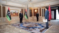 Ambassador Nguyen Nam Duong presents Credentials to the Chairman of the Presidential Council of Libya