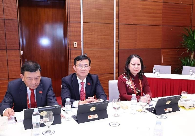 14th National Party Congress: Delegates hold group discussions on the afternoon of January 20