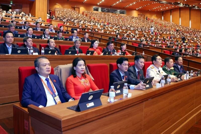 14th National Party Congress: Plenary Session discusses Congress documents
