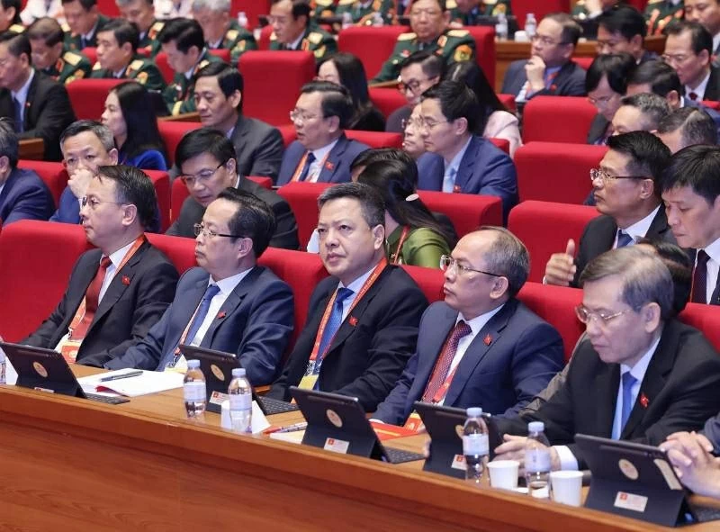 14th National Party Congress: Plenary Session discusses Congress documents