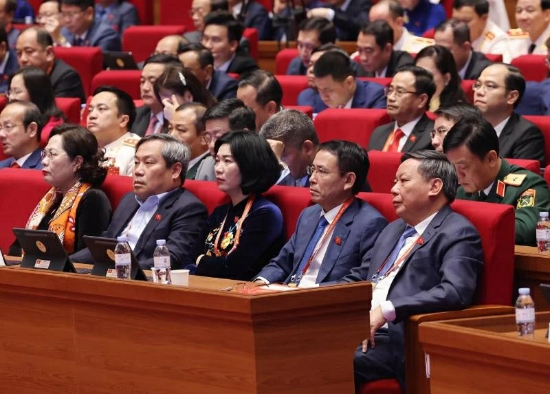 14th National Party Congress: Plenary Session discusses Congress documents