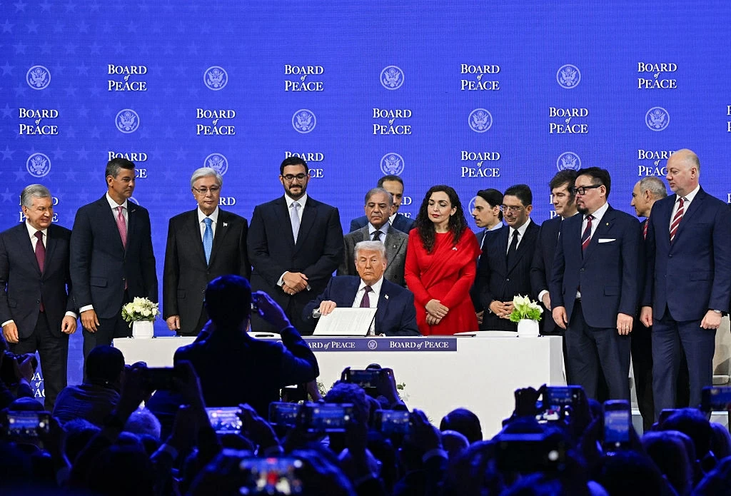 Deputy PM Bui Thanh Son attends signing ceremony of Board of Peace Charter on ending conflict in the Gaza Strip
