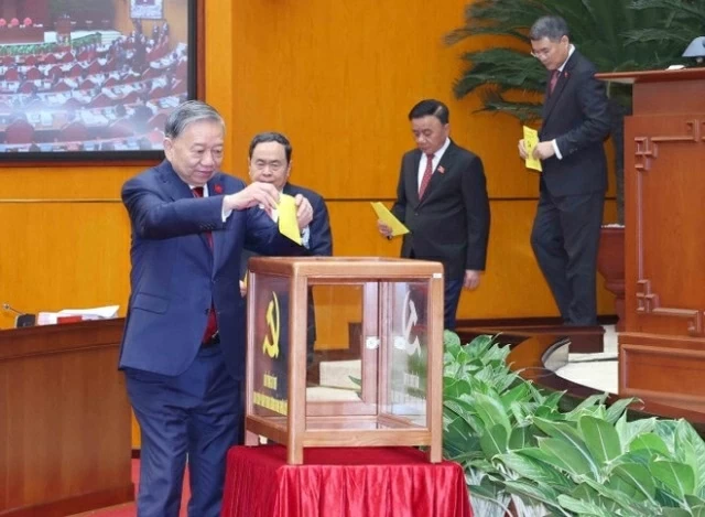 14th Party Central Committee unanimously elects To Lam as General Secretary