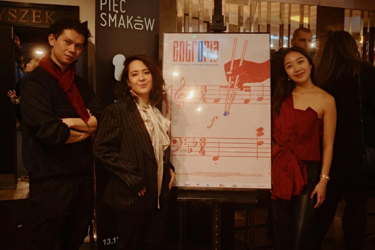 Overseas Vietnamese director: Returning home through the bridge of cinema
