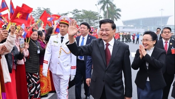 General Secretary, President of Laos Thongloun Sisoulith arrives in Hanoi, beginning state visit to Vietnam