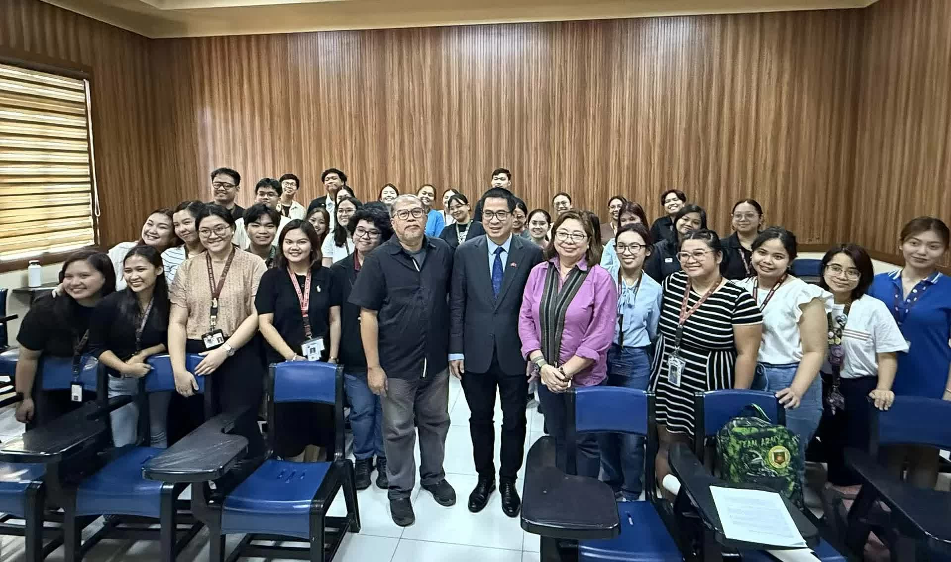 Foreign Minister Le Hoai Trung attends AMMR 2026: Steering ASEAN towards a shared future