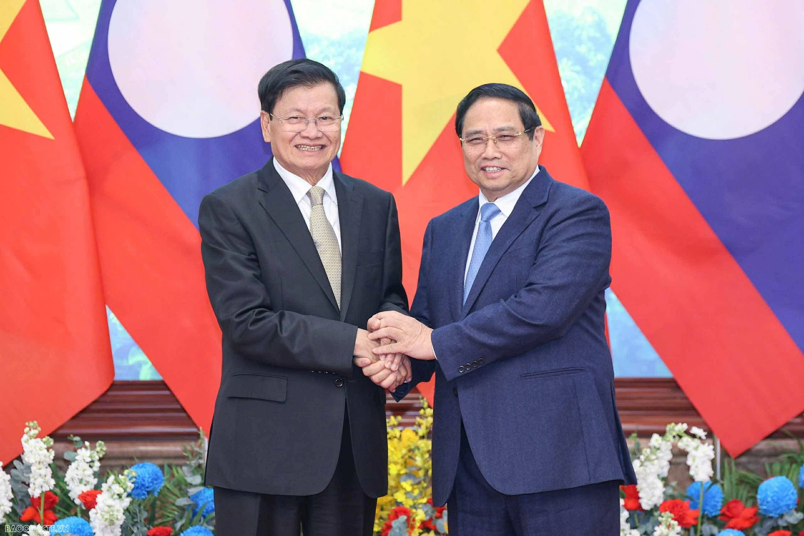 PM Pham Minh Chinh welcomes Lao General Secretary, President Thongloun Sisoulith to promote strategic economic cooperation