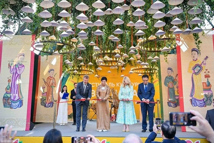 Deputy FM Le Thi Thu Hang highlights new heights in Vietnam-Europe cooperation in 2025 Deputy FM Le Thi Thu Hang highlights new heights in Vietnam-Europe cooperation in 2025