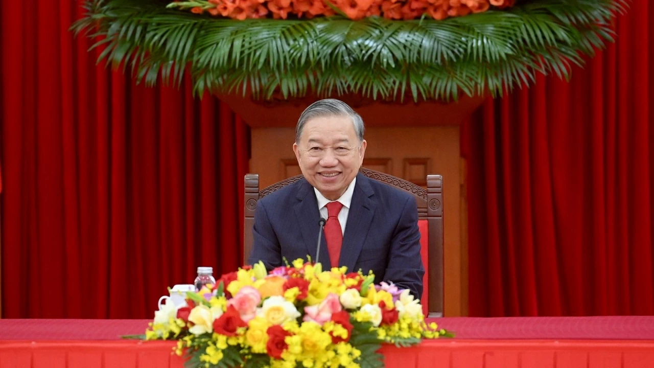 General Secretary To Lam and General Secretary, President of China Xi Jinping hold phone talks General Secretary To Lam and General Secretary, President of China Xi Jinping hold phone talks