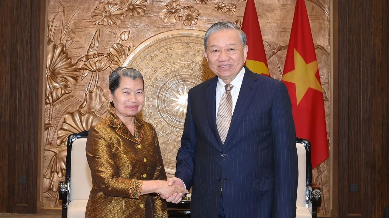 General Secretary To Lam receives Vice President of Cambodian People's Party Men Sam An