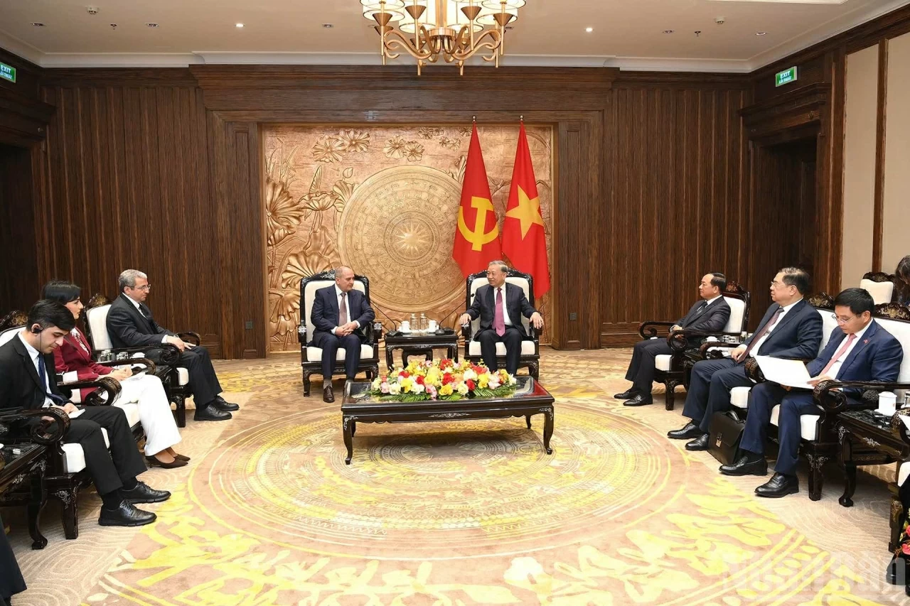 General Secretary To Lam welcomes New Azerbaijan Party delegation