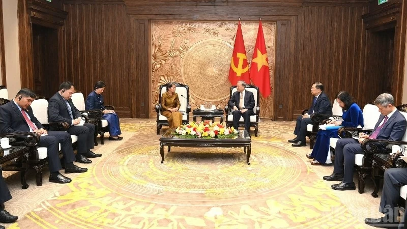 General Secretary To Lam receives Vice President of Cambodian People's Party Men Sam An