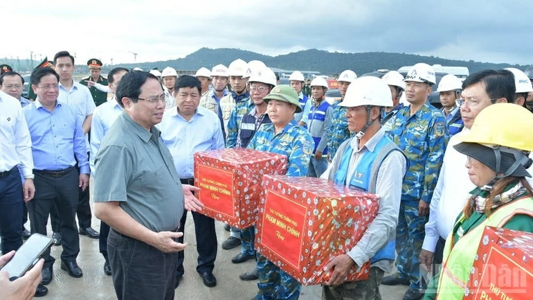 Prime Minister Pham Minh Chinh inspects key projects for APEC 2027