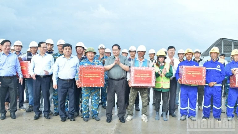 Prime Minister Pham Minh Chinh inspects key projects for APEC 2027