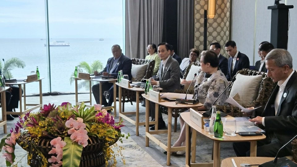 Foreign Minister Le Hoai Trung attends Extended Informal Consultation on the Implementation of the Five-Point Consensus (5PC) Foreign Minister Le Hoai Trung attends Extended Informal Consultation on the Implementation of the Five-Point Consensus (5PC)