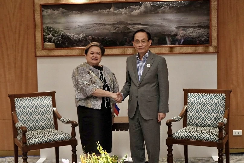 Foreign Minister Le Hoai Trung holds bilateral meetings with ASEAN Foreign Ministers in Cebu
