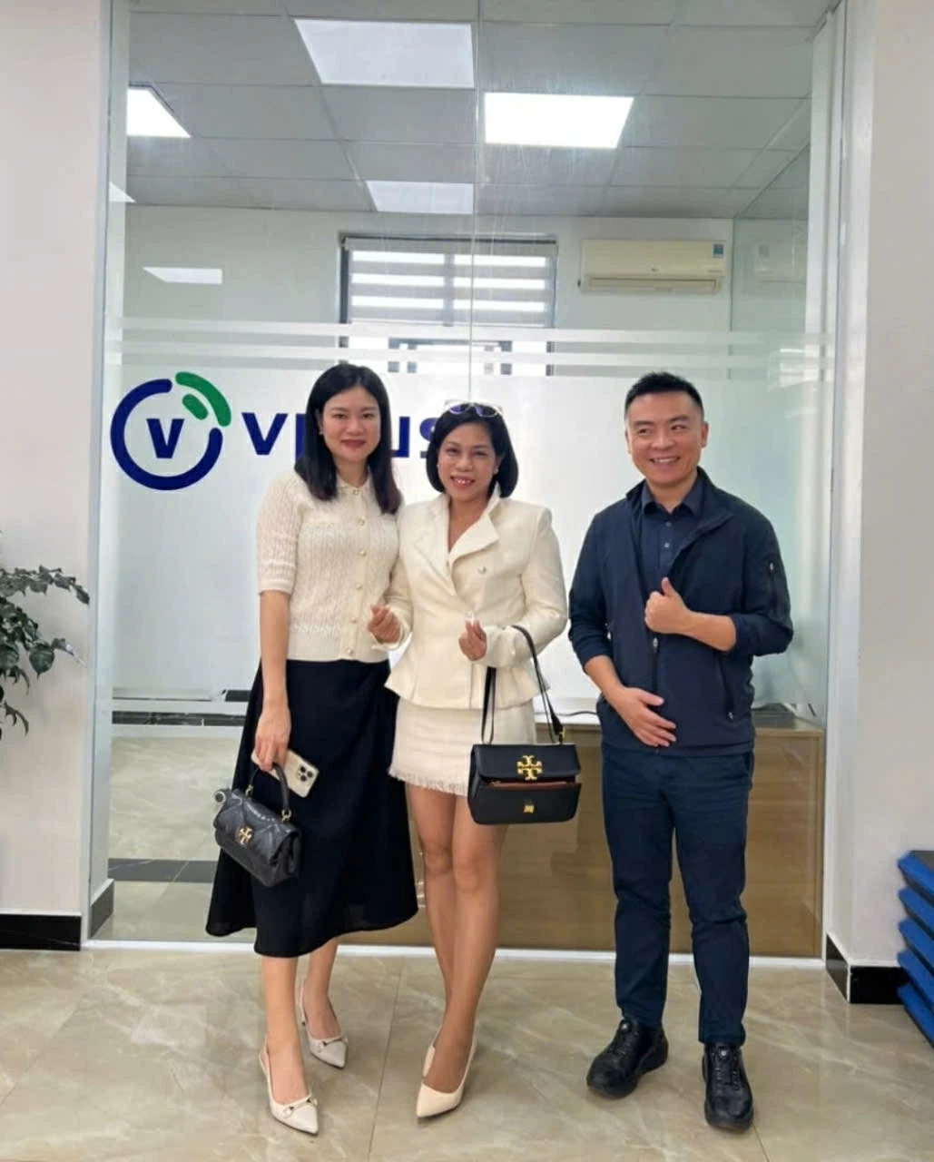 VPlus Vietnam introduces convenient smart laundry systems to university campuses