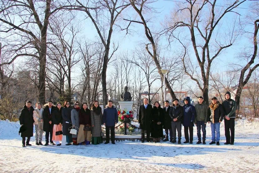 Consulate General: Spreading the success of 14th Party Congress to the Vietnamese Community in Far East, looking ahead to Lunar New Year Tet Consulate General: Spreading the success of 14th Party Congress to the Vietnamese Community in Far East, looking ahead to Lunar New Year Tet