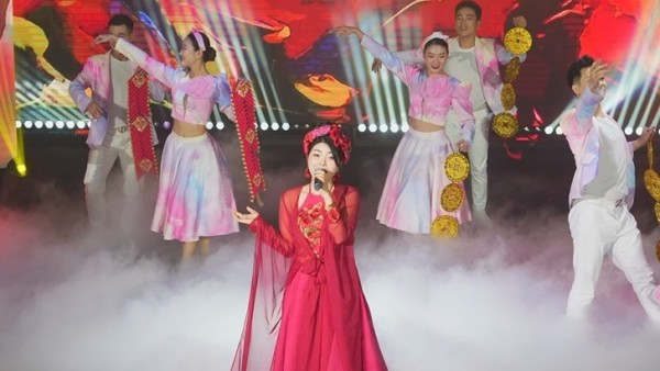 Gemma Nguyễn: Tiếng hát nối nhịp giao hòa văn hóa Việt – Trung