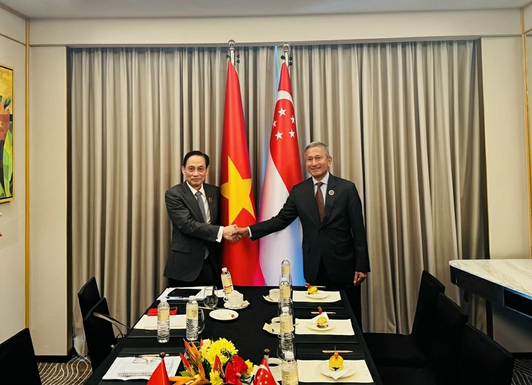 ASEAN is Vietnam's top priority in foreign policy, committed to building a united and strong community ASEAN is Vietnam's top priority in foreign policy, committed to building a united and strong community