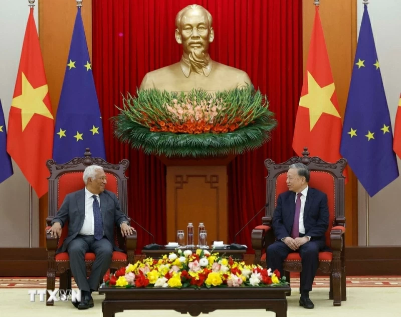 Tổng Bí thư Tô Lâm tiếp Chủ tịch Hội đồng châu Âu Antonio Costa. Tổng Bí thư Tô Lâm tiếp Chủ tịch Hội đồng châu Âu Antonio Costa.
