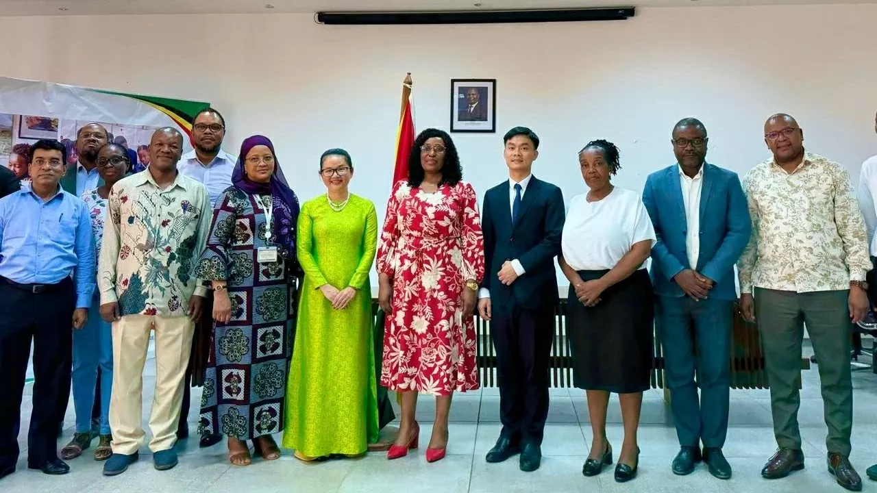 Vietnam and Mozambique sign higher education cooperation agreement